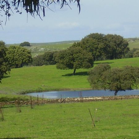 فندق Cacesفي  Alojamiento Rural Historico El Vaqueril المظهر الخارجي الصورة
