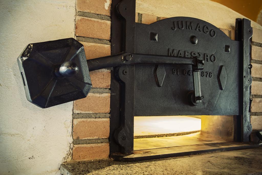 فندق Cacesفي  Alojamiento Rural Historico El Vaqueril المظهر الخارجي الصورة