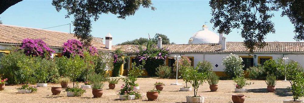 فندق Cacesفي  Alojamiento Rural Historico El Vaqueril المظهر الخارجي الصورة