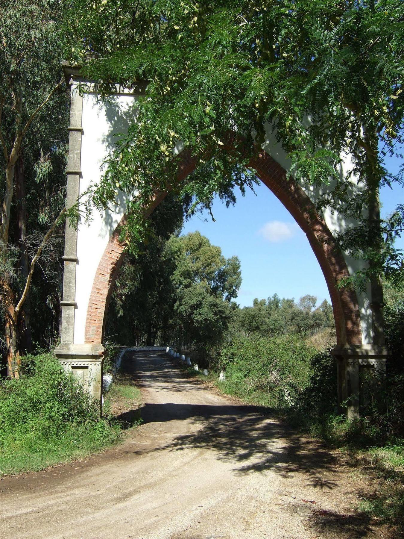 فندق Cacesفي  Alojamiento Rural Historico El Vaqueril المظهر الخارجي الصورة