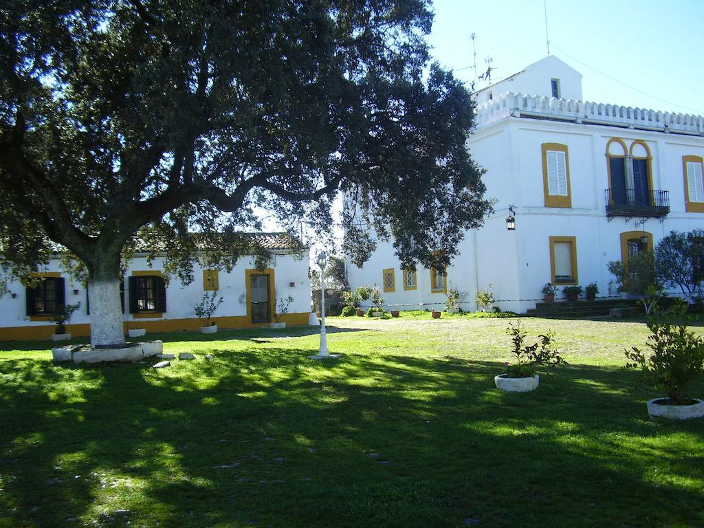 فندق Cacesفي  Alojamiento Rural Historico El Vaqueril المظهر الخارجي الصورة